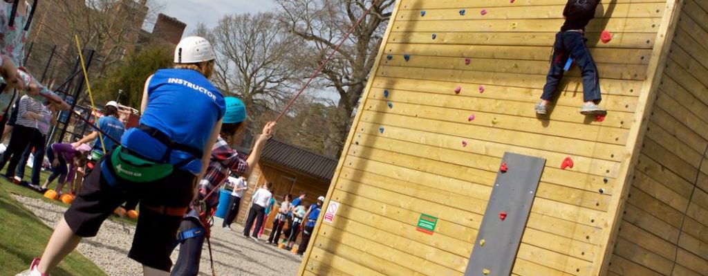 Outdoor rope climbing wall